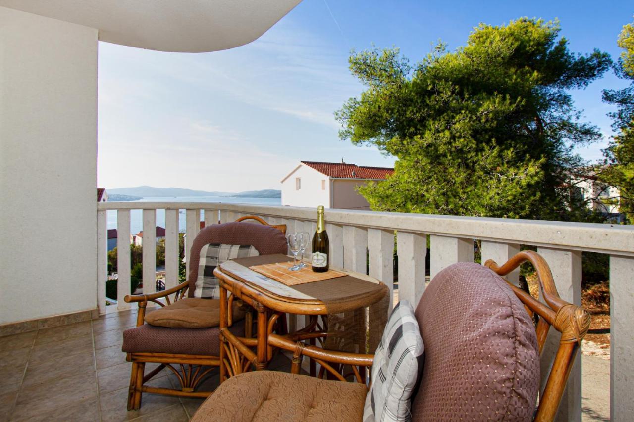Villa Bianca Trogir Buitenkant foto