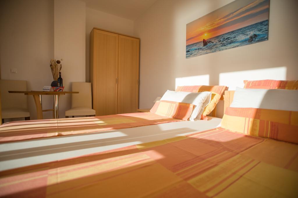 Villa Bianca Trogir Buitenkant foto